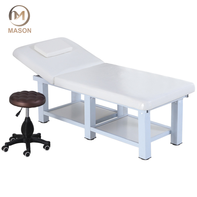 Luxury Skincare & Spa Photos - Table de massage en bois de