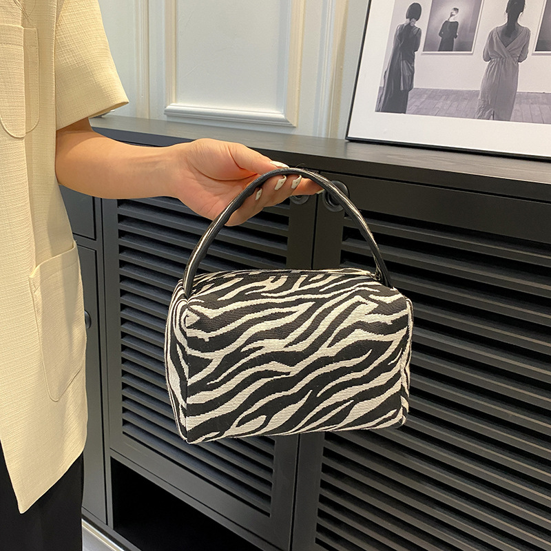 Sac de maquillage léopard de l - Luxury Skincare China avis et prix